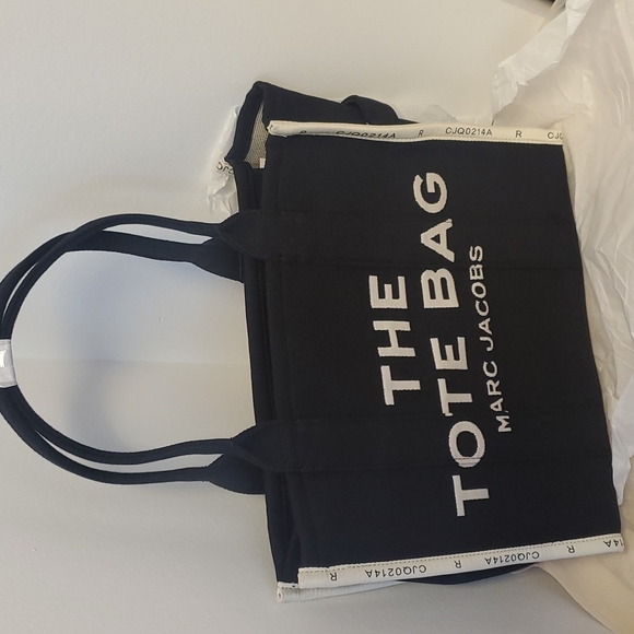 Marc Jacobs Bags Marc Jacobs The Jacquard Large Tote Bag Black Model M07048001 Poshmark